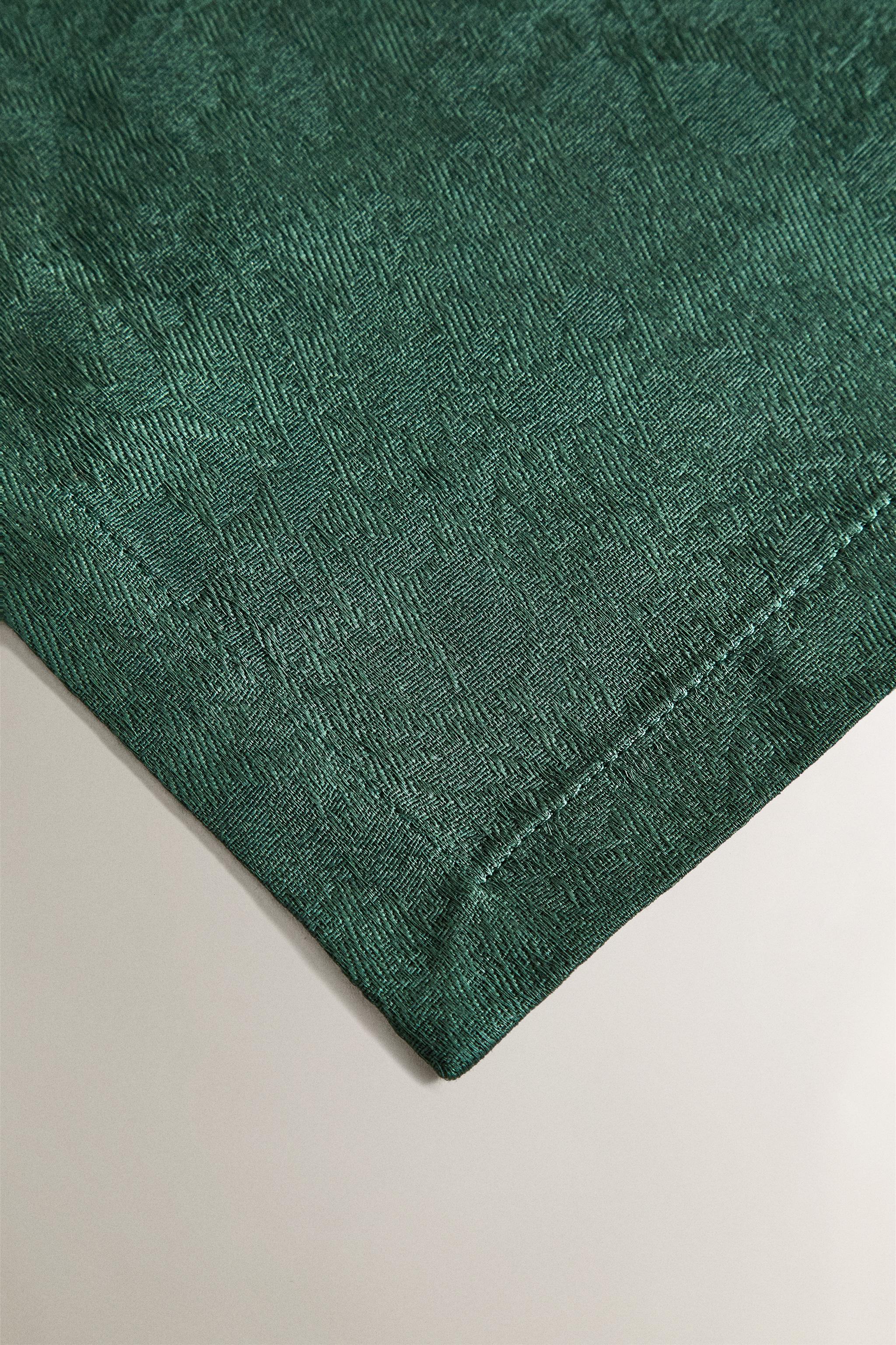 SET OF JACQUARD CHRISTMAS BRANCH NAPKINS (SET 2)